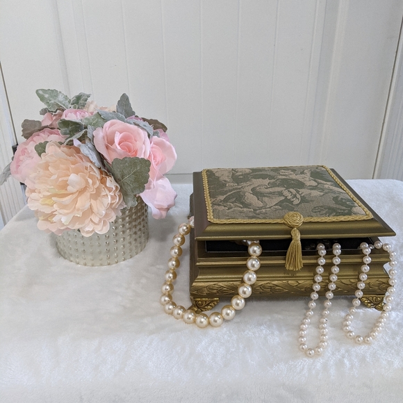 Meet your Posher, Patrizia - Picture 1 of 1